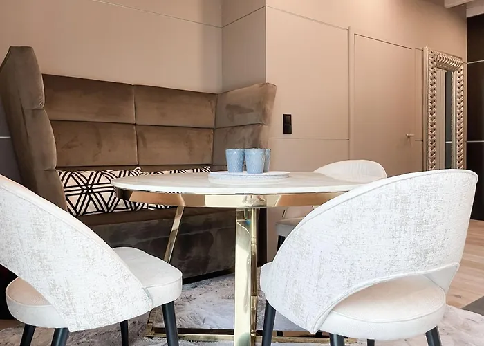 Penthouse Meerchenwald 6 Lägenhet