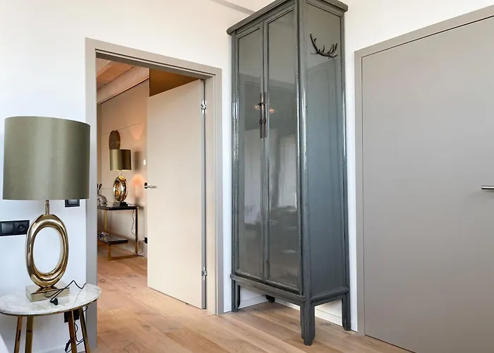 Penthouse Meerchenwald 6 Lägenhet