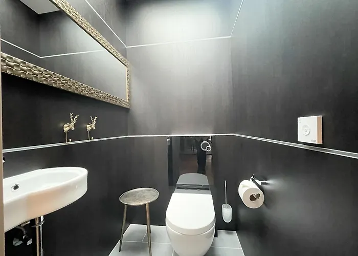 Penthouse Meerchenwald 6 דירה *